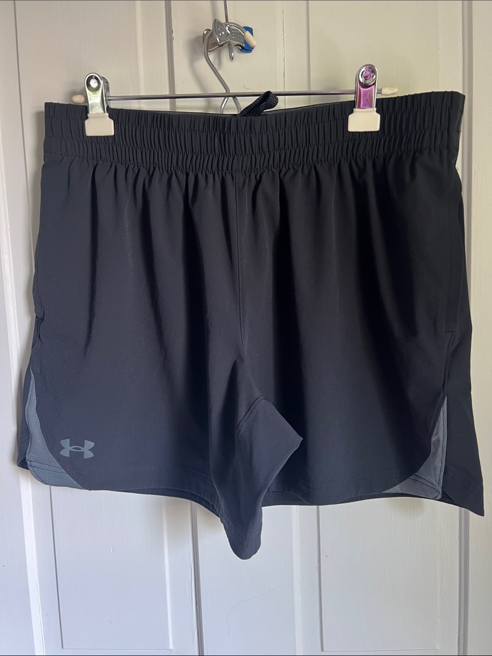 Under Armour Mens Black Shorts size XL